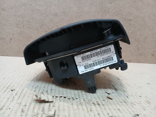 bontott CITROËN C4 Kormánylégzsák