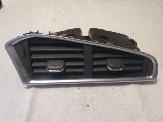 bontott CITROËN C4 Középső Szellőző