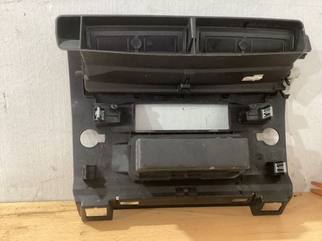 bontott CITROËN C4 Középső Szellőző