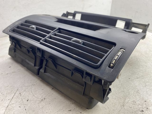 bontott CITROËN C4 Középső Szellőző