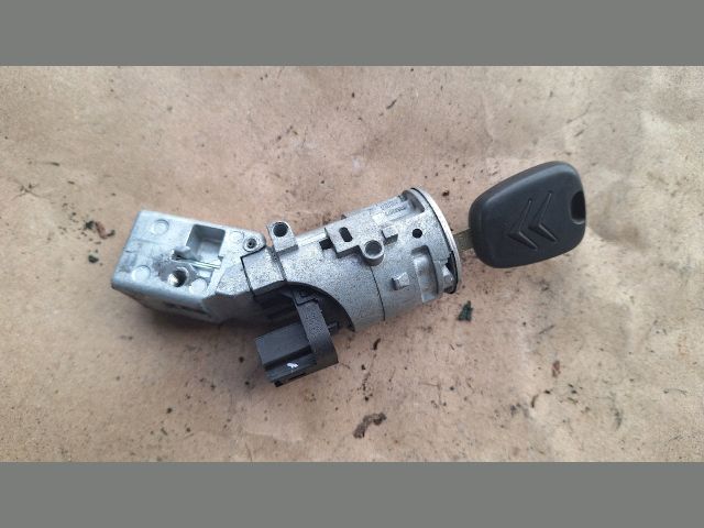 bontott CITROËN C4 Kulcsház