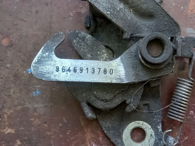 bontott CITROËN C4 Motorháztető Zárszerkezet