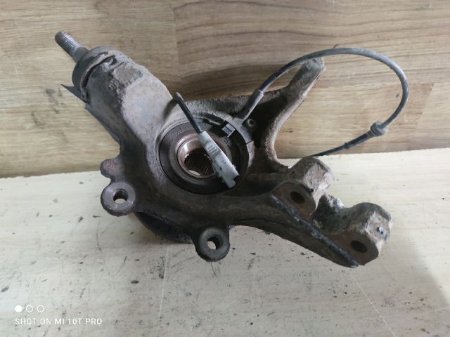 bontott CITROËN C4 PICASSO Bal első Kerékagy