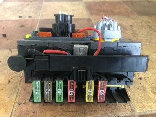 bontott CITROËN C4 PICASSO Biztosítéktábla Motortér