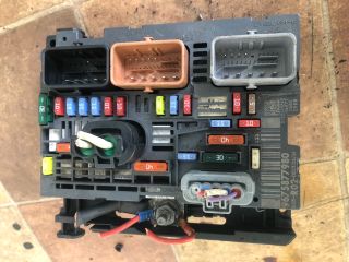 bontott CITROËN C4 PICASSO Biztosítéktábla Motortér