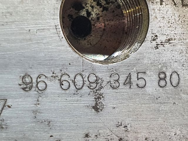 bontott CITROËN C4 PICASSO ABS Kocka