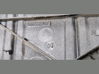 bontott CITROËN C4 PICASSO Felső Motorburkolat