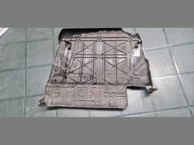 bontott CITROËN C4 PICASSO Felső Motorburkolat