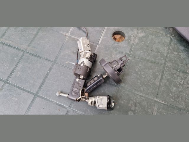 bontott CITROËN C4 PICASSO Gyújtáskapcsoló Házzal