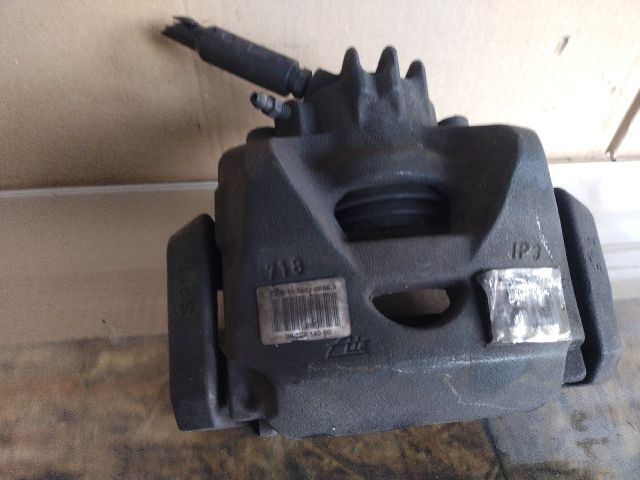 bontott CITROËN C4 PICASSO Jobb első Féknyereg Munkahengerrel