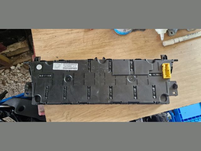 bontott CITROËN C4 PICASSO Kilométeróra