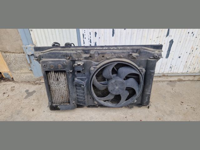 bontott CITROËN C4 PICASSO Komplett Homlokfal (Részeivel)