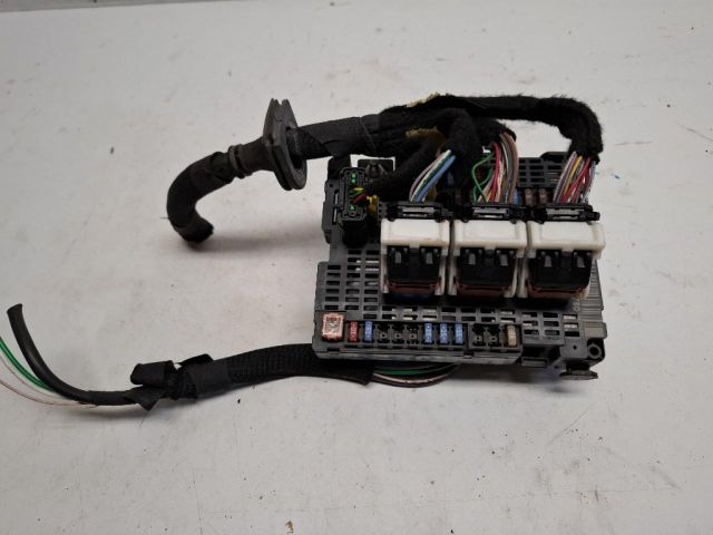 bontott CITROËN C4 PICASSO Biztosítéktábla Motortér