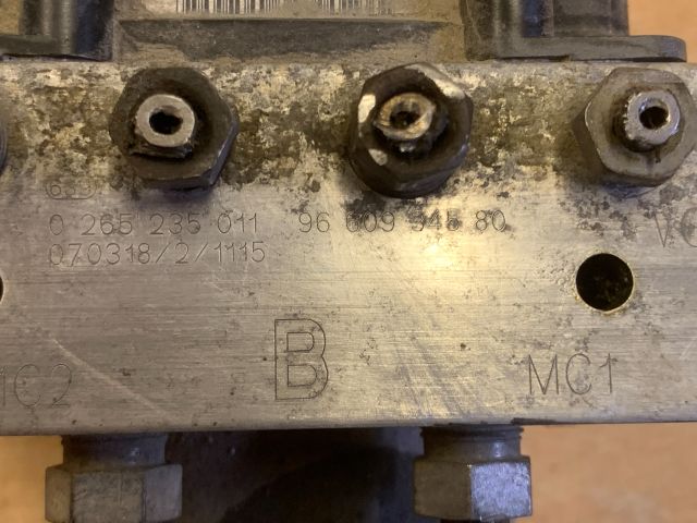 bontott CITROËN C4 PICASSO ABS Kocka