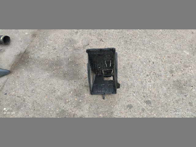 bontott CITROËN C4 PICASSO Akkumulátor Fedél