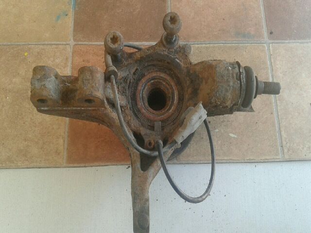 bontott CITROËN C4 PICASSO Bal első Csonkállvány Kerékaggyal