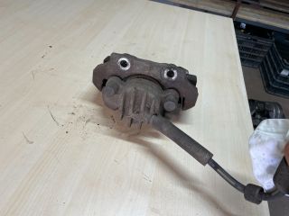 bontott CITROËN C4 PICASSO Bal első Féknyereg Munkahengerrel