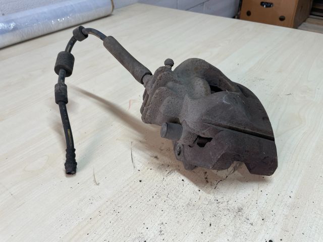 bontott CITROËN C4 PICASSO Bal első Féknyereg Munkahengerrel