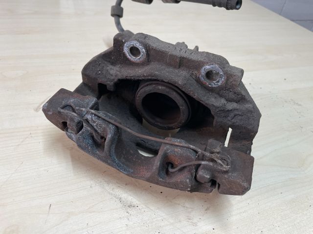 bontott CITROËN C4 PICASSO Bal első Féknyereg Munkahengerrel