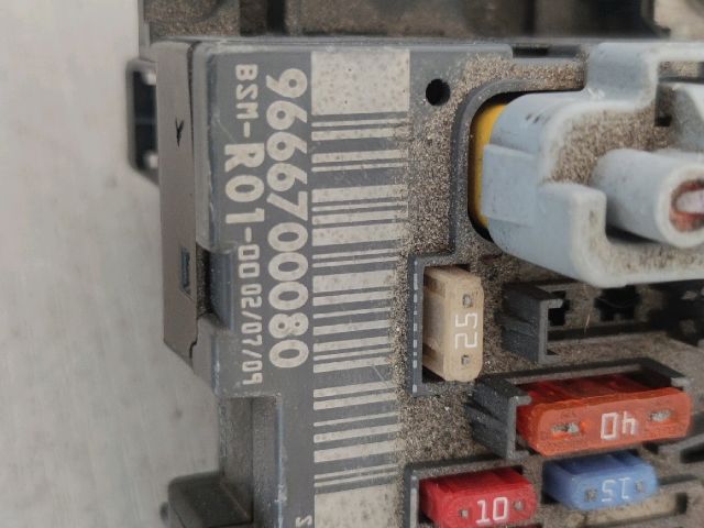 bontott CITROËN C4 PICASSO Biztosítéktábla Motortér