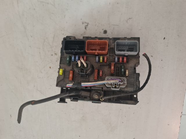 bontott CITROËN C4 PICASSO Biztosítéktábla Motortér