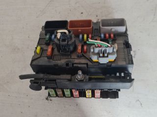 bontott CITROËN C4 PICASSO Biztosítéktábla Motortér