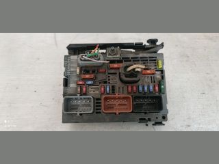 bontott CITROËN C4 PICASSO Biztosítéktábla Motortér