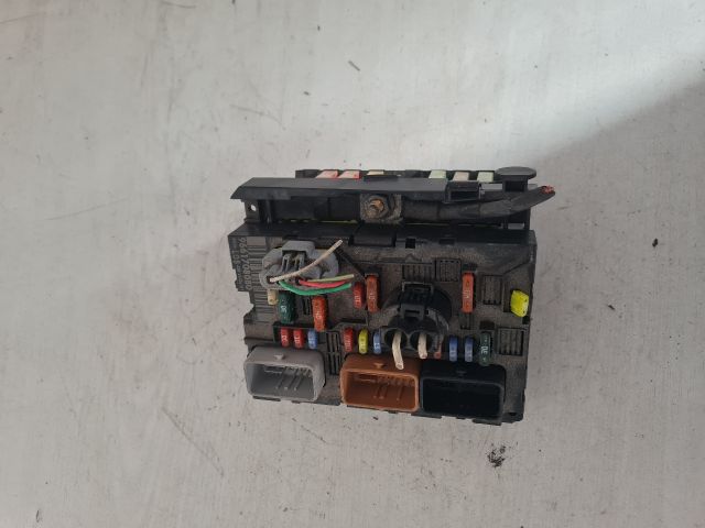 bontott CITROËN C4 PICASSO Biztosítéktábla Motortér