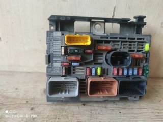 bontott CITROËN C4 PICASSO Biztosítéktábla Motortér