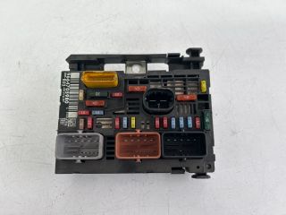 bontott CITROËN C4 PICASSO Biztosítéktábla Motortér