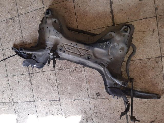 bontott CITROËN C4 PICASSO Első Bölcső