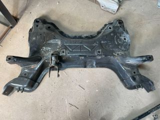 bontott CITROËN C4 PICASSO Első Bölcső