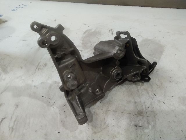 bontott CITROËN C4 PICASSO Generátor Tartó Bak