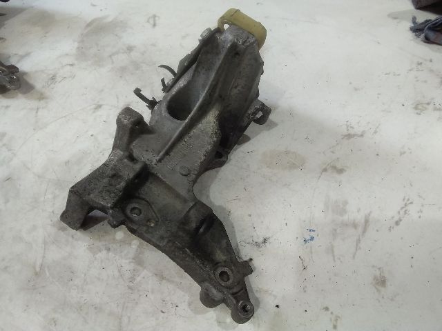 bontott CITROËN C4 PICASSO Generátor Tartó Bak