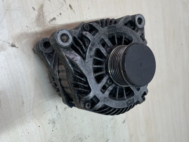 bontott CITROËN C4 PICASSO Generátor