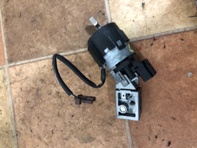 bontott CITROËN C4 PICASSO Gyújtáskapcsoló Házzal