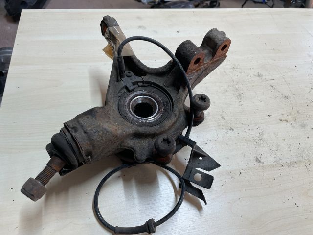 bontott CITROËN C4 PICASSO Jobb első Csonkállvány Kerékaggyal