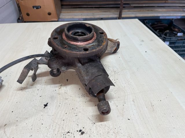 bontott CITROËN C4 PICASSO Jobb első Csonkállvány Kerékaggyal