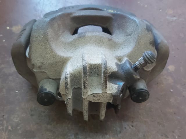 bontott CITROËN C4 PICASSO Jobb első Féknyereg Munkahengerrel