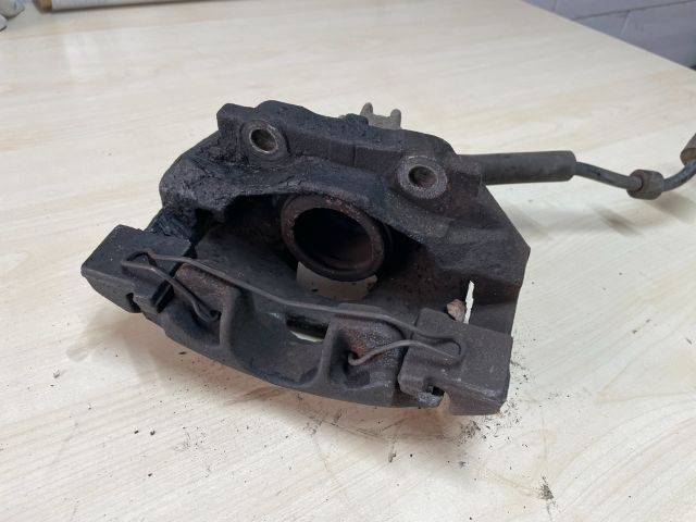 bontott CITROËN C4 PICASSO Jobb első Féknyereg Munkahengerrel