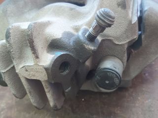 bontott CITROËN C4 PICASSO Jobb első Féknyereg Munkahengerrel