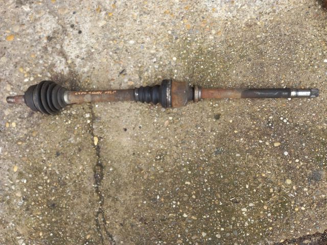 bontott CITROËN C4 PICASSO Jobb Féltengely