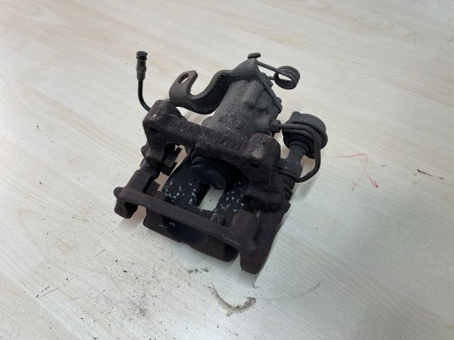 bontott CITROËN C4 PICASSO Jobb hátsó Féknyereg Munkahengerrel