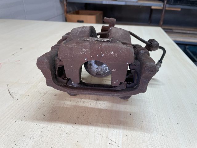 bontott CITROËN C4 PICASSO Jobb hátsó Féknyereg Munkahengerrel