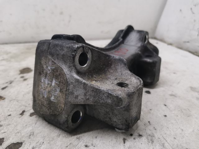 bontott CITROËN C4 PICASSO Motor Tartó Bak (Fém)