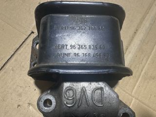 bontott CITROËN C4 PICASSO Motor Tartó Bak Jobb