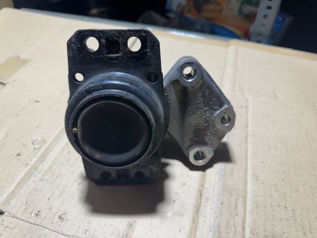 bontott CITROËN C4 PICASSO Motor Tartó Bak Jobb