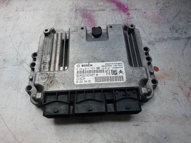 bontott CITROËN C4 PICASSO Motorvezérlő