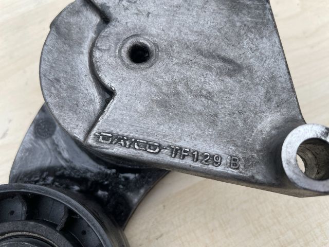 bontott CITROËN C4 PICASSO Szíjfeszítő Görgő