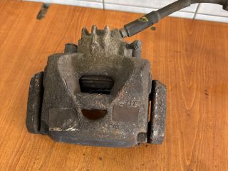 bontott CITROËN C4 PICASSO Bal első Féknyereg Munkahengerrel